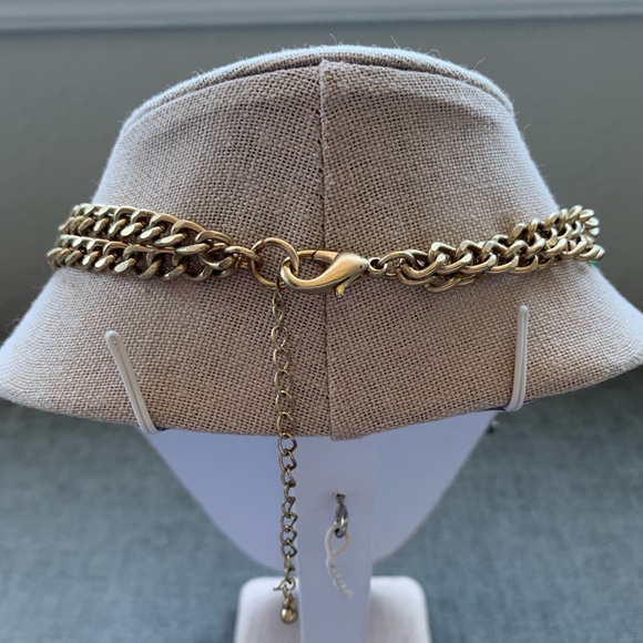 Green & Black Statement Necklace - Picture 5 of 5